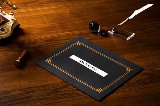 Tenedores impresos aduana del certificado, carpeta de archivo de certificado negra clásica